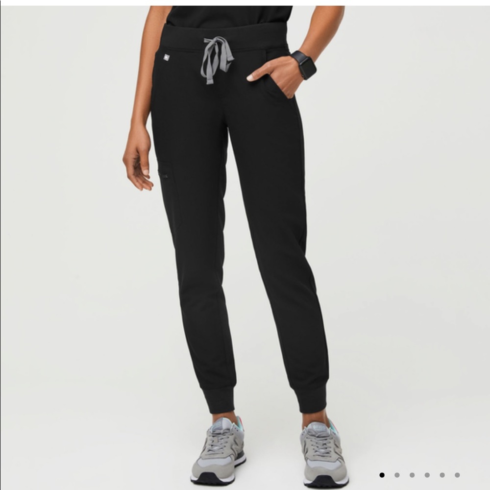 Figs - Zamora Jogger Petite Scrub Pants